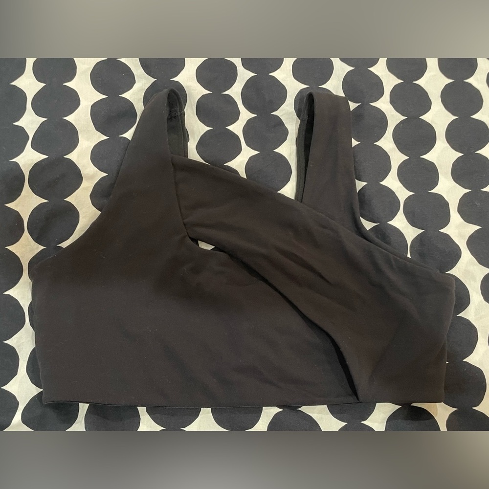 Lululemon Nulu cross-front yoga bra size 8 - Picture 2 of 7